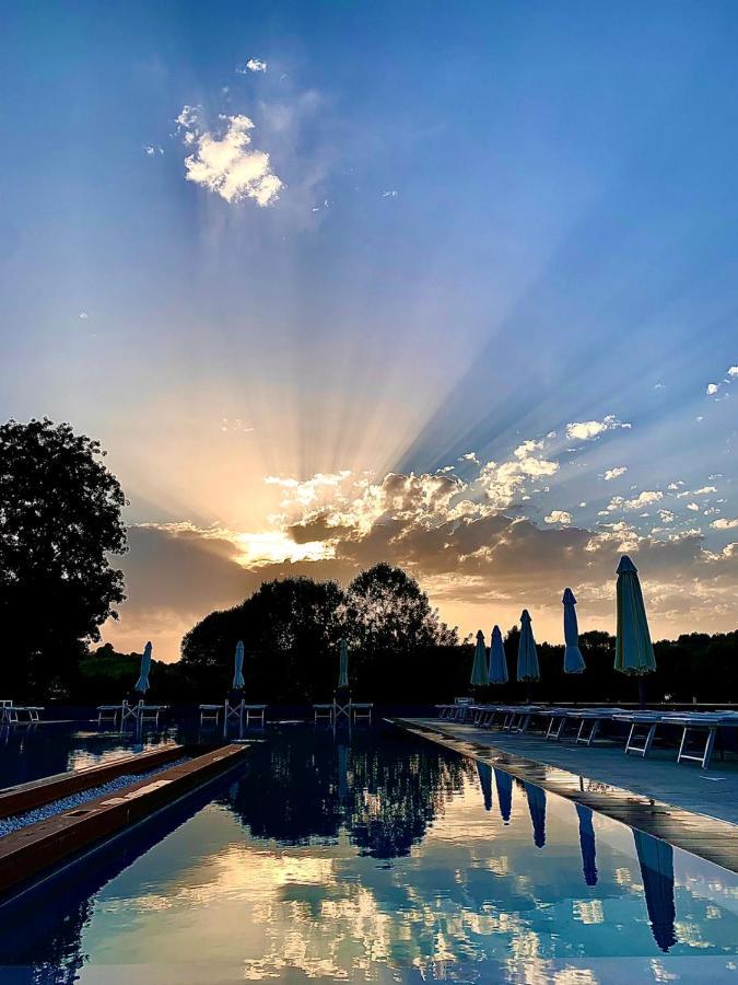 Locanda Ferro Uno, Golf Citta Di آستي المظهر الخارجي الصورة