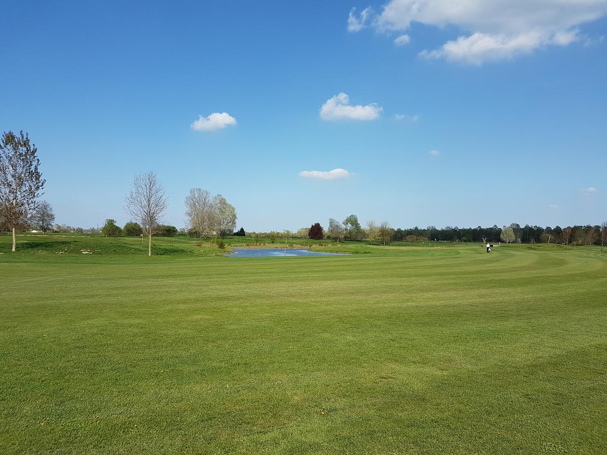 Locanda Ferro Uno, Golf Citta Di آستي المظهر الخارجي الصورة