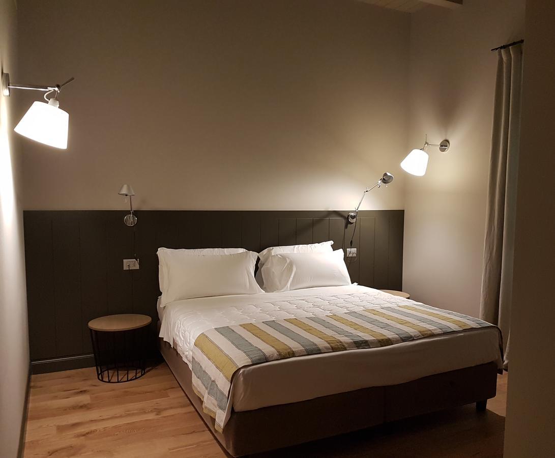 Locanda Ferro Uno, Golf Citta Di آستي المظهر الخارجي الصورة