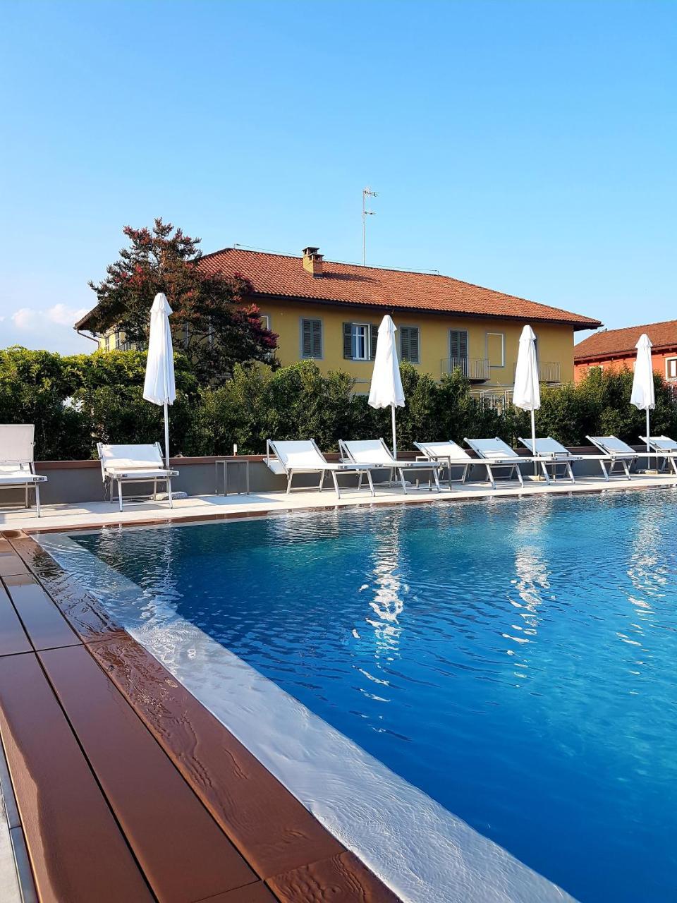 Locanda Ferro Uno, Golf Citta Di آستي المظهر الخارجي الصورة
